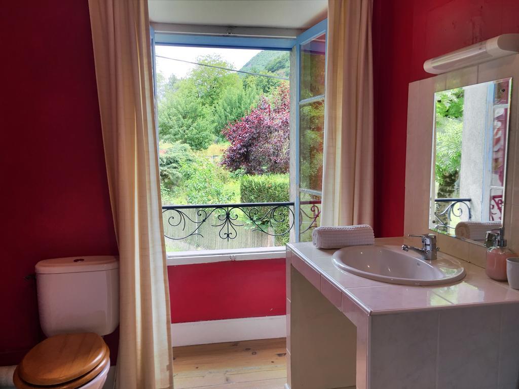 Papilio Bed & Breakfast Montauban-de-Luchon Exterior photo